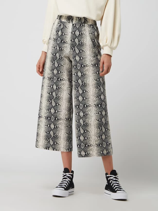 REVIEW Culotte Mit Schlangenmuster - Offwhite 6 REVIEW Culotte Mit Schlangenmuster - Offwhite – Bild 4