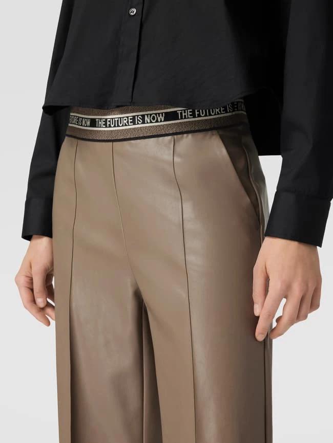 Cambio Leggings Mit Leder-Optik Modell 'CAMERON' - Taupe 5 Cambio Leggings Mit Leder-Optik Modell 'CAMERON' - Taupe – Bild 3